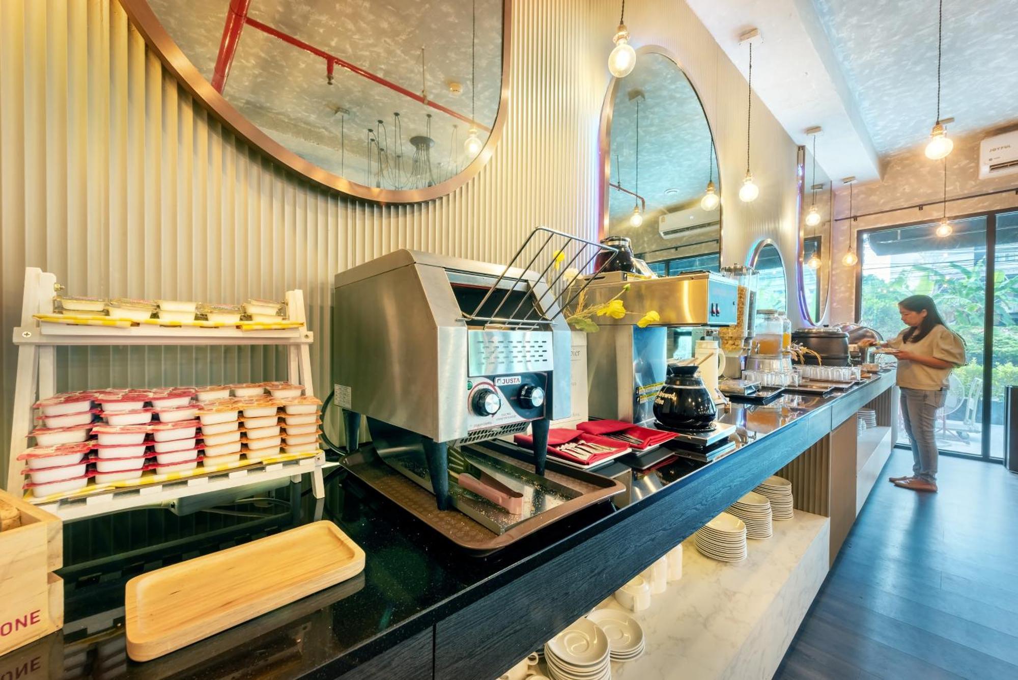 Qiu Hotel Sukhumvit Sha Plus Bangkok Eksteriør bilde